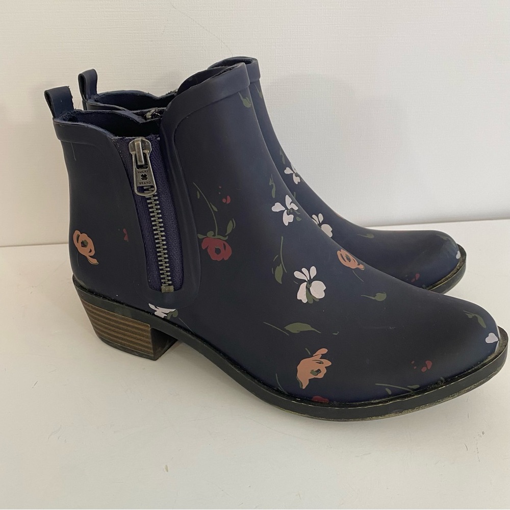 Lucky Brand Basel Rain ankle boot double zip navy blue floral print women size 7 - Picture 6 of 10